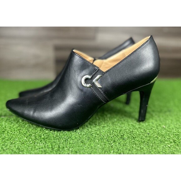 CALVIN KLEIN Jennavie‎ High Heel Booties Shooties Black Faux Leather Size 7.5 - Picture 1 of 7